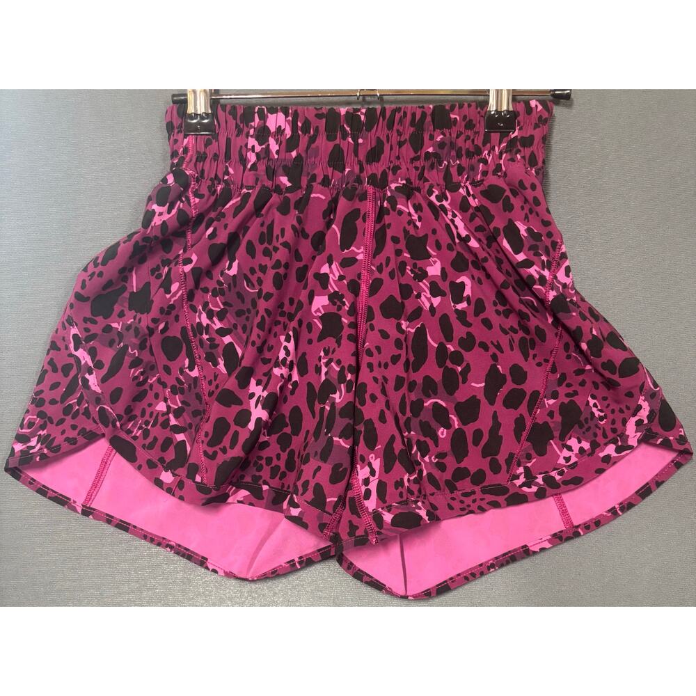 ⭐Lululemon Track That MR Short 5” Lined Size 2 Cheetah Camo Magenta Purple